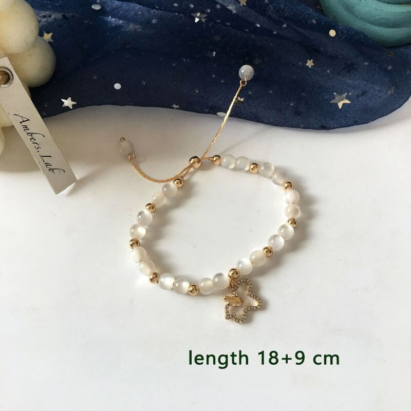 Süße Blumen- und Sternenarmbandkollektion