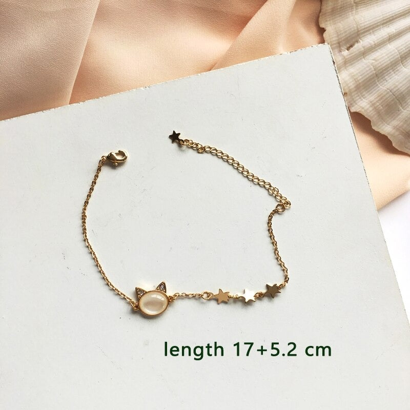 Süße Blumen- und Sternenarmbandkollektion