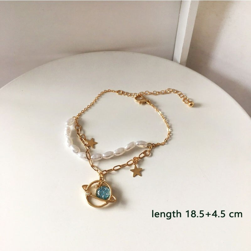 Süße Blumen- und Sternenarmbandkollektion