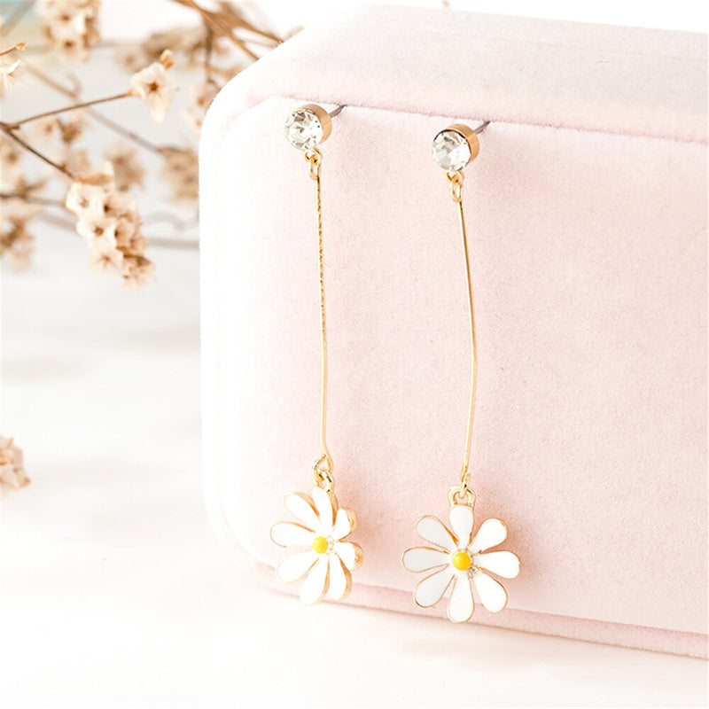 Süße kleine Gänseblümchen Ohrringe