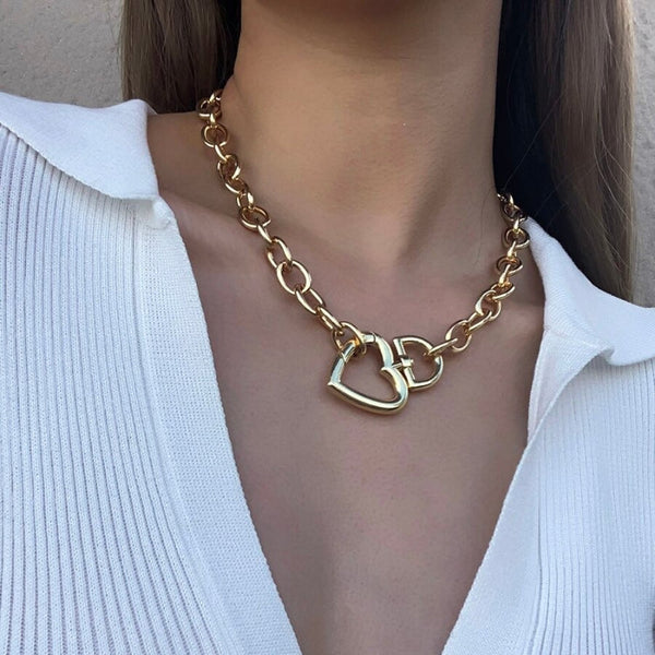 Dicke und klobige Statement-Halsketten mit Herzverschluss