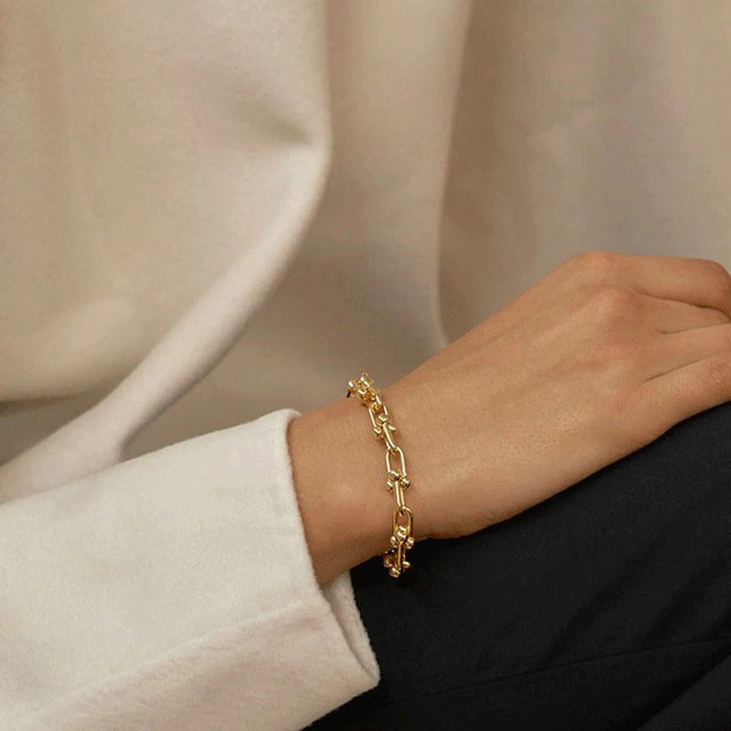 Dicke und klobige U-förmige Kettenarmbänder