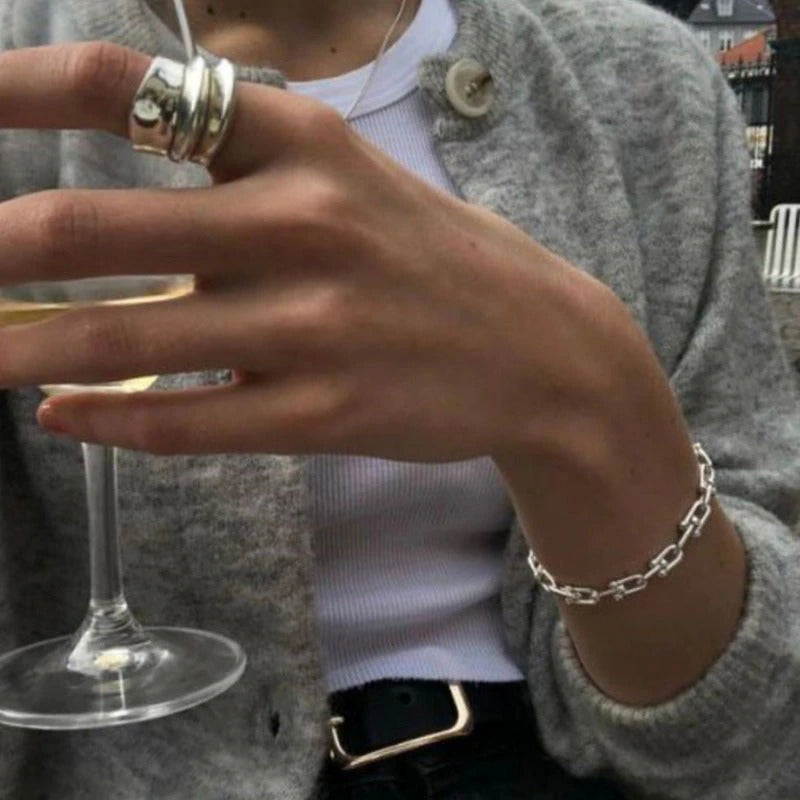 Dicke und klobige U-förmige Kettenarmbänder