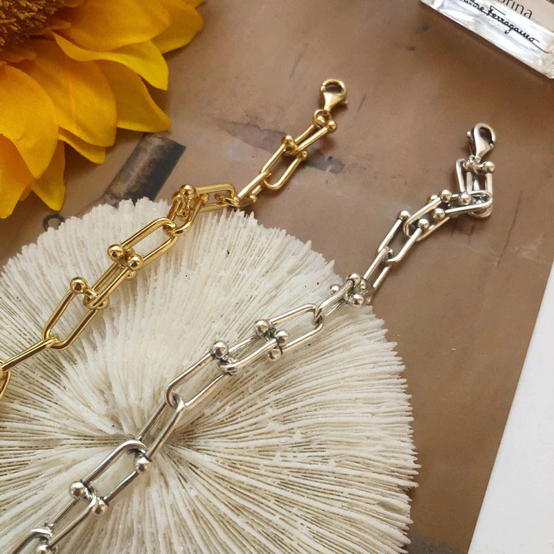 Dicke und klobige U-förmige Kettenarmbänder