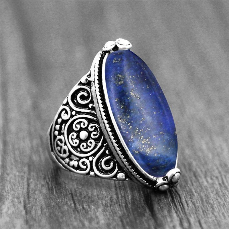 Zeitloser Erdsteinring mit Blumenband