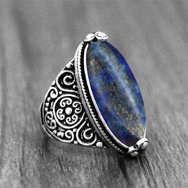 Zeitloser Erdsteinring mit Blumenband