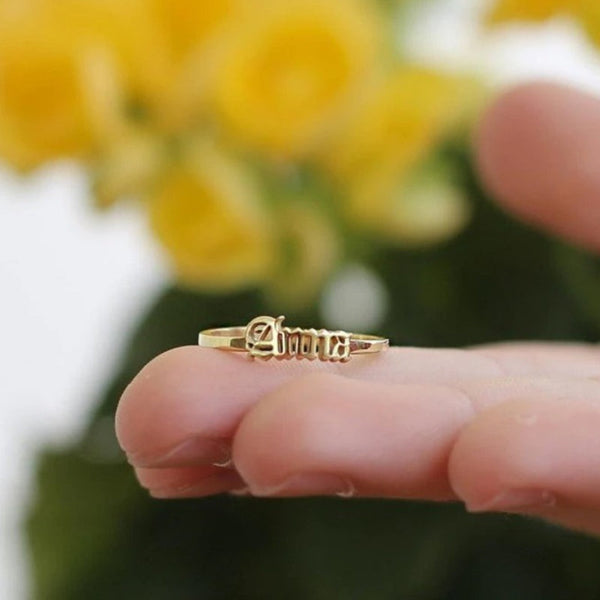 Trendy personalisierter und verstellbarer Namensring
