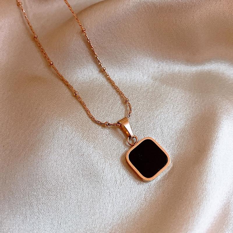 Trendy Fashion gehobene luxuriöse Halsketten mit vertikalem Muschel-Anhänger in mehreren Stilen