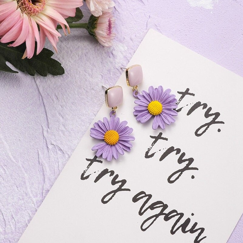 Trendy Fashion Very Peri Flower Theme Geometrische Ohrringe Kollektion