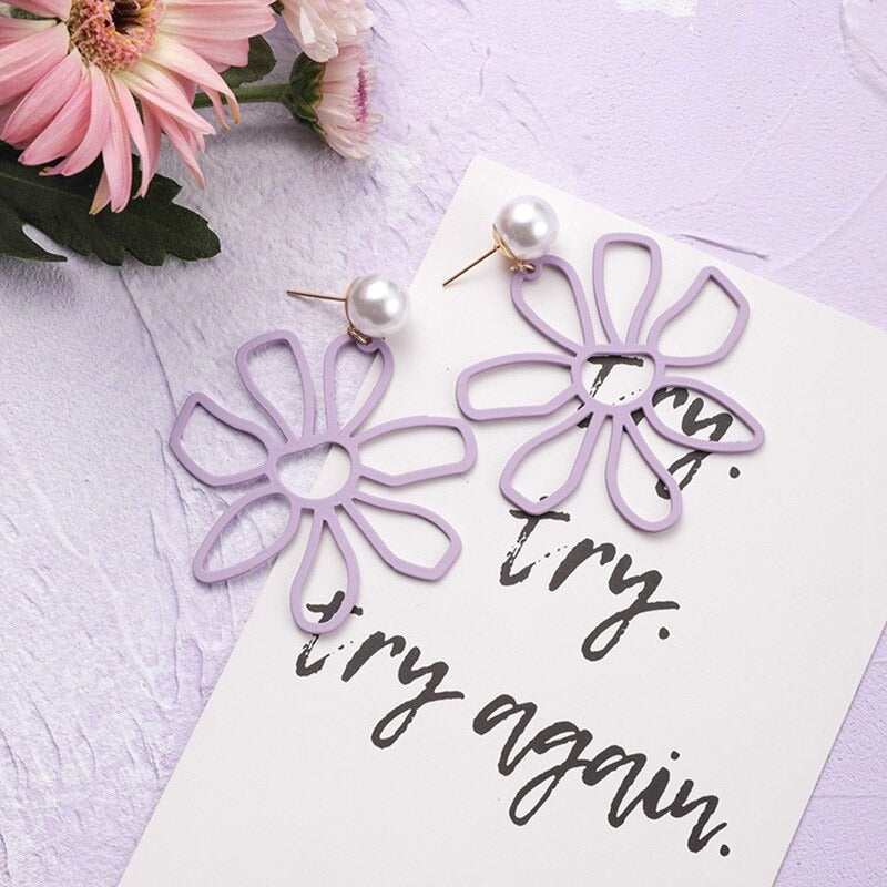 Trendy Fashion Very Peri Flower Theme Geometrische Ohrringe Kollektion