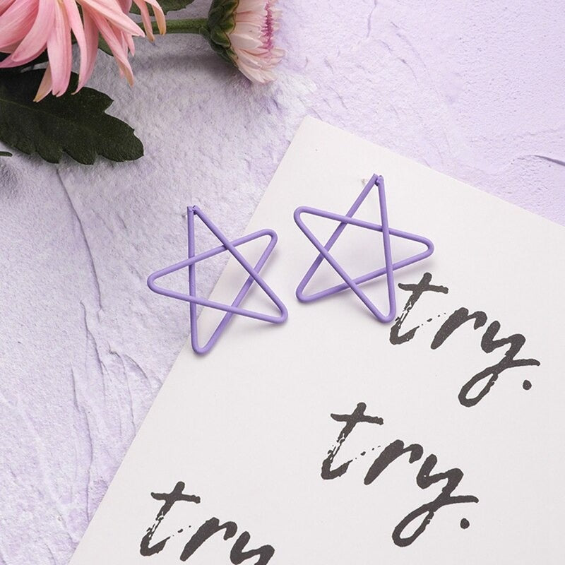 Trendy Fashion Very Peri Flower Theme Geometrische Ohrringe Kollektion