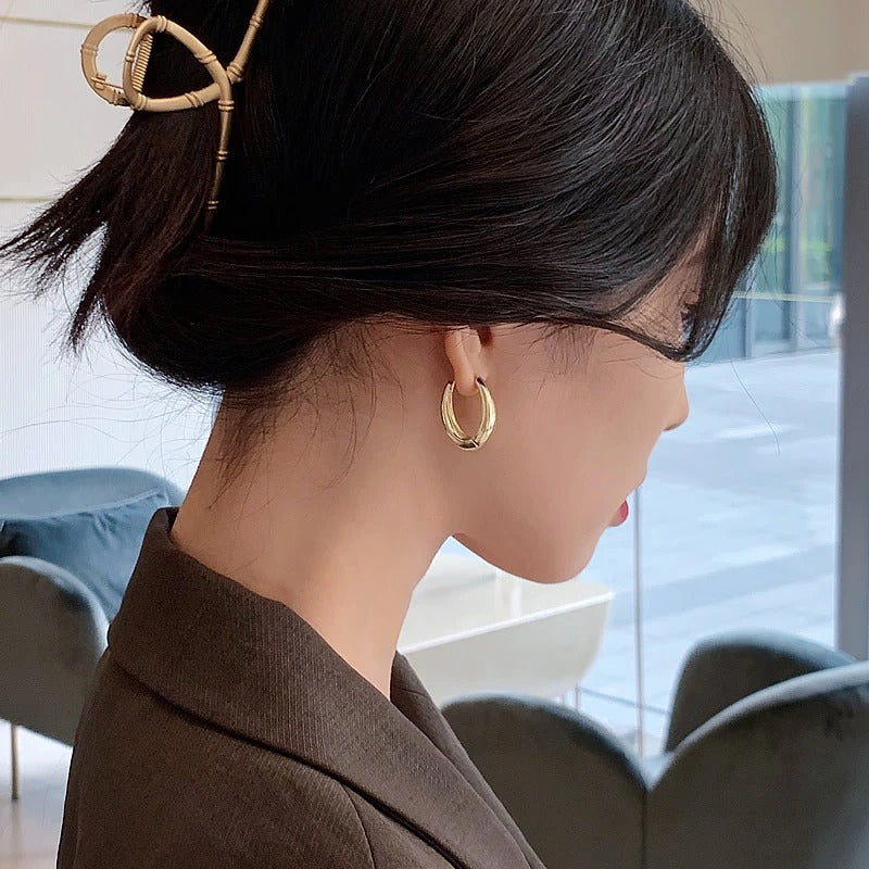 Trendy und schicke geometrische Creolen-Kollektion