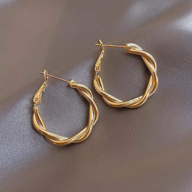 Trendy und schicke geometrische Creolen-Kollektion