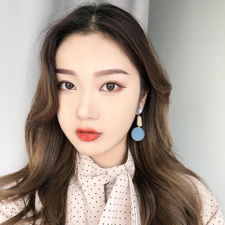 True Blue – Geometrische, modische Tropfenohrringe