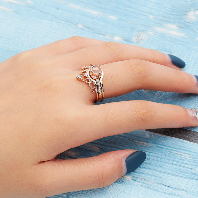 Zweiteilige romantische Prinzessinnenkrone mit dem „I Love You“-Projektionsring-Set