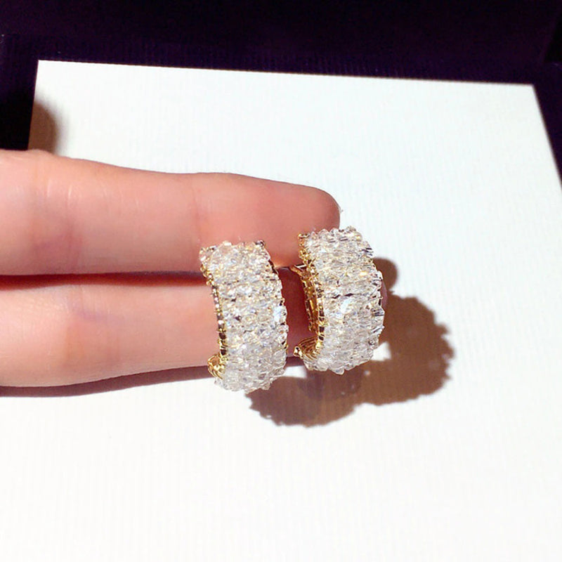 Ultra-funkelnde, mit Strasssteinen besetzte Ohrringe