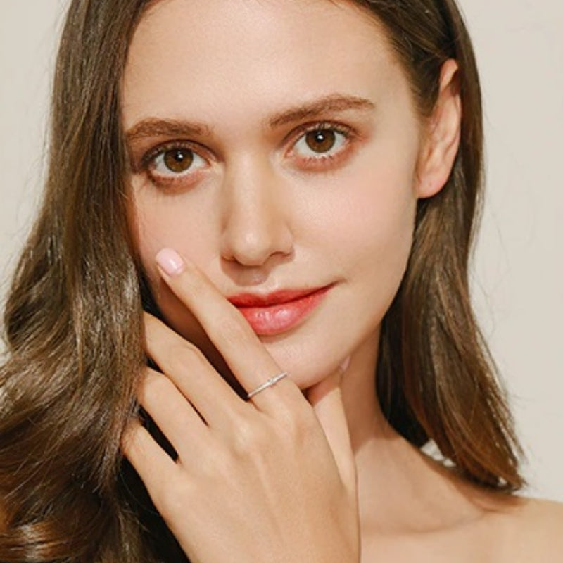 Ultradünne, quadratische, mit Zirkonen verzierte Sterlingsilberringe