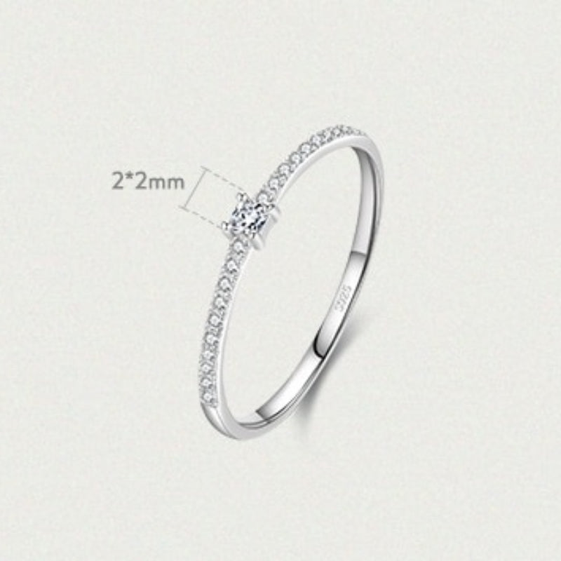 Ultradünne, quadratische, mit Zirkonen verzierte Sterlingsilberringe