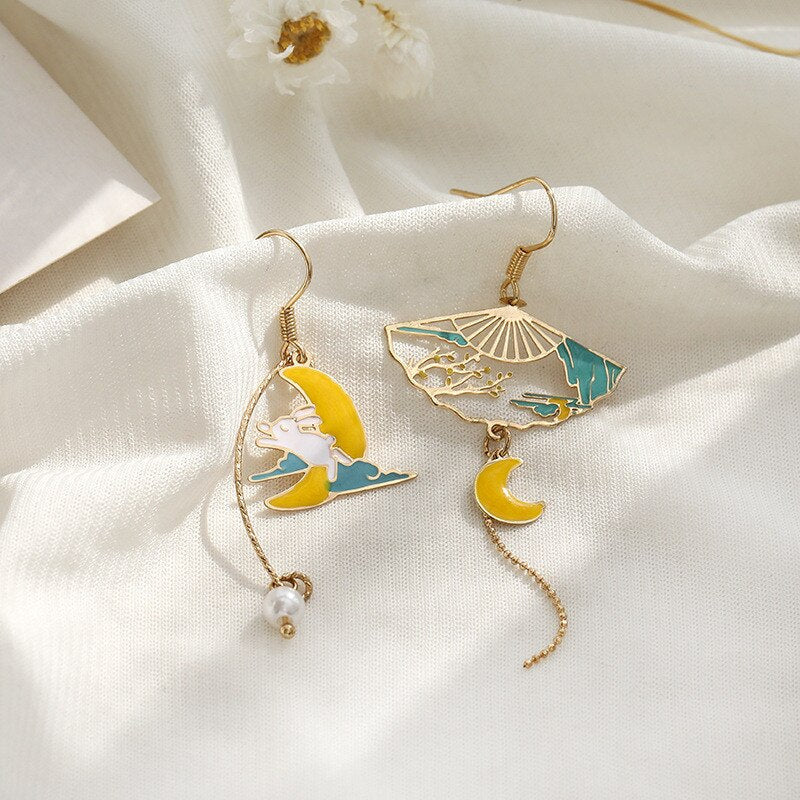 Künstlerische und einzigartige asymmetrische Statement-Ohrring-Kollektion