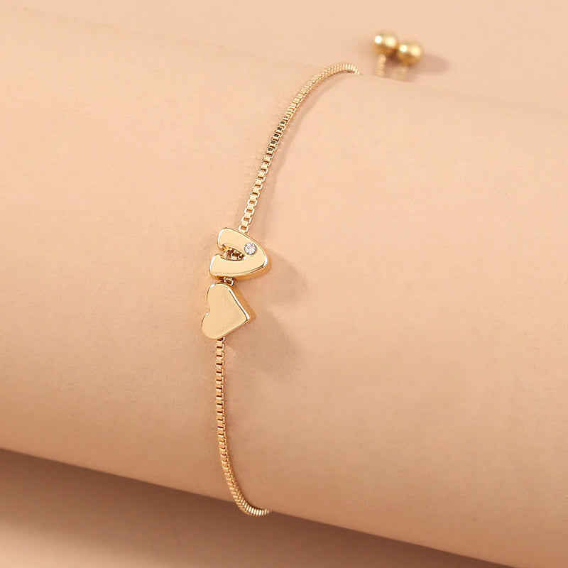 Personalisierte Liebesherz-Anfangsbuchstaben-Armbänder von A-Z