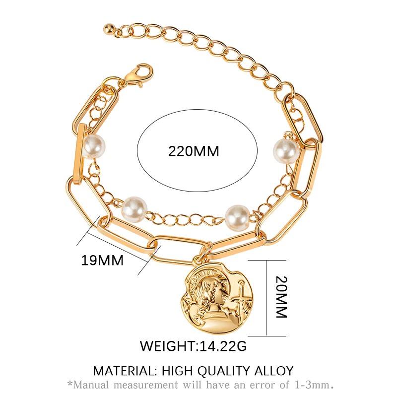 Verschiedene Stile von dicken, mehrschichtigen Perlenarmbändern