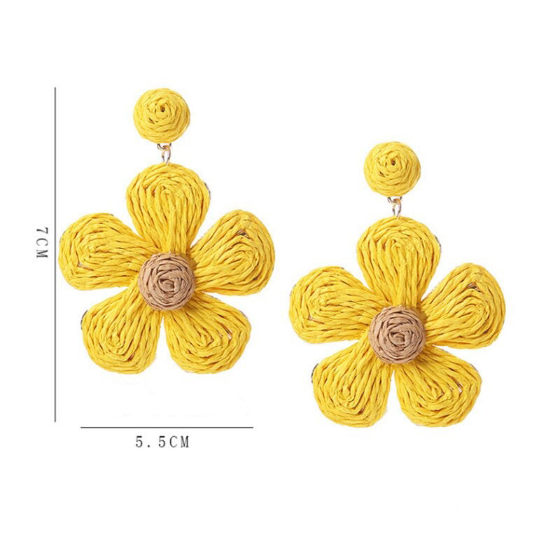 Lebendige, von der Natur inspirierte Blumen-Rattan-Strickohrringe