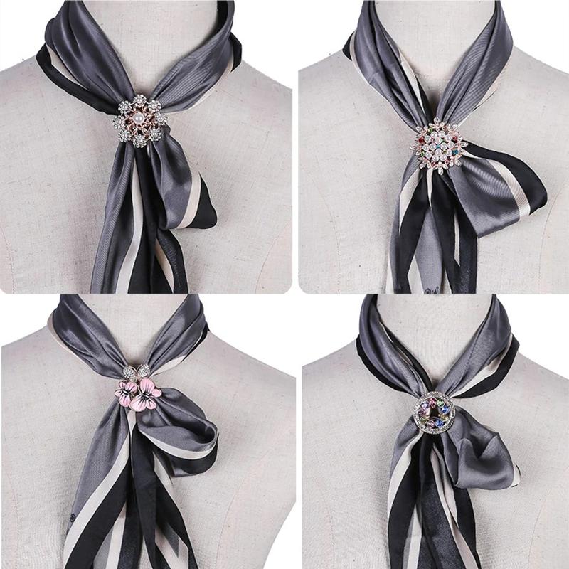 Leuchtender Schalschnallenring mit Strasssteinen und Perlen