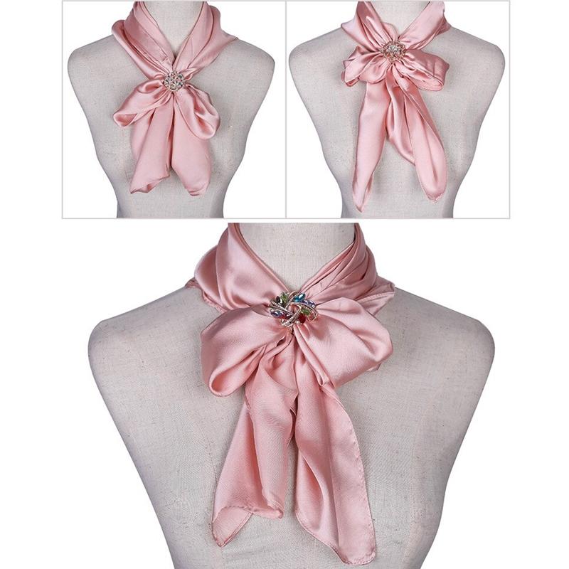 Leuchtender Schalschnallenring mit Strasssteinen und Perlen