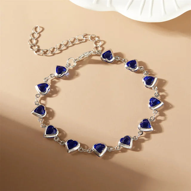 Mehrfarbiges Herzarmband - verstellbare Silberkette, romantisches Geschenk