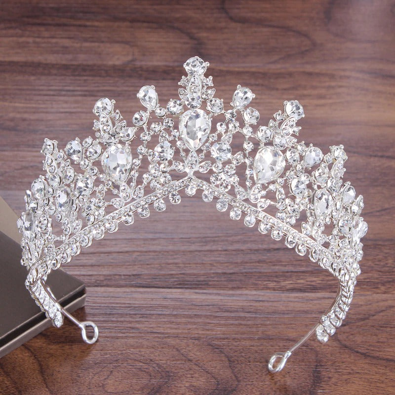 Schmuckset mit Krone der königlichen Göttin im Vintage-Stil mit Strasssteinen und Juwelen