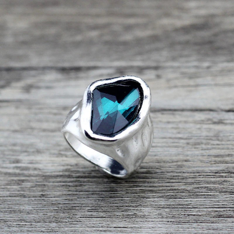 Vintage unregelmäßiger Kristallring