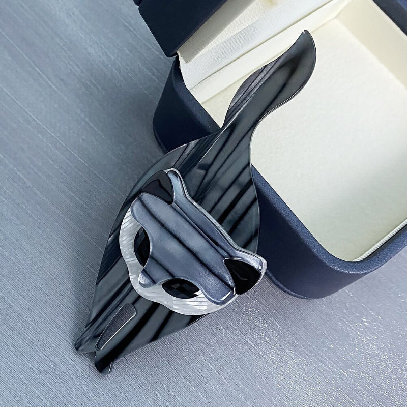 Handgemachte Katzenbrosche aus Acryl im Vintage-Stil