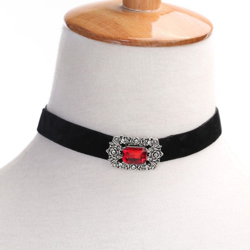 Vintage-inspirierte quadratische Halsketten mit Strasssteinen