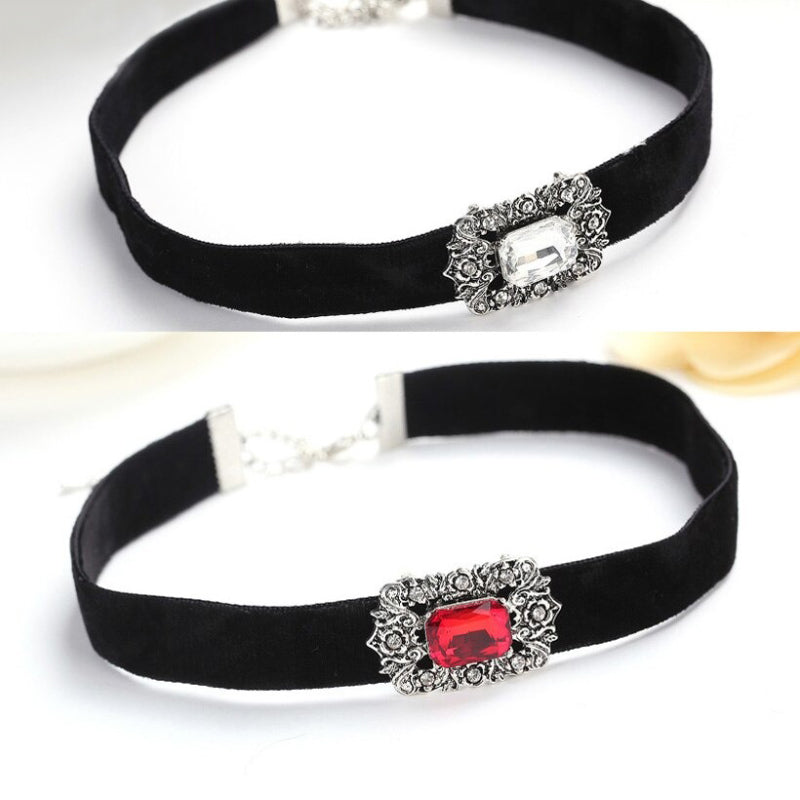 Vintage-inspirierte quadratische Halsketten mit Strasssteinen