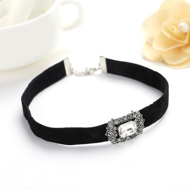 Vintage-inspirierte quadratische Halsketten mit Strasssteinen