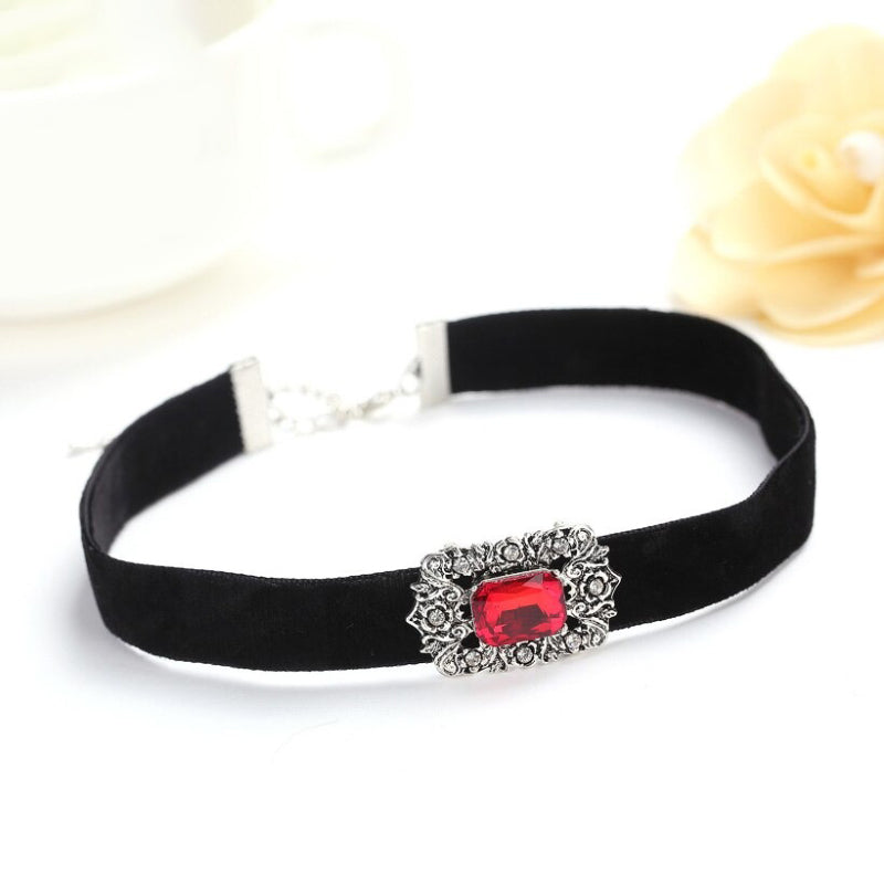 Vintage-inspirierte quadratische Halsketten mit Strasssteinen