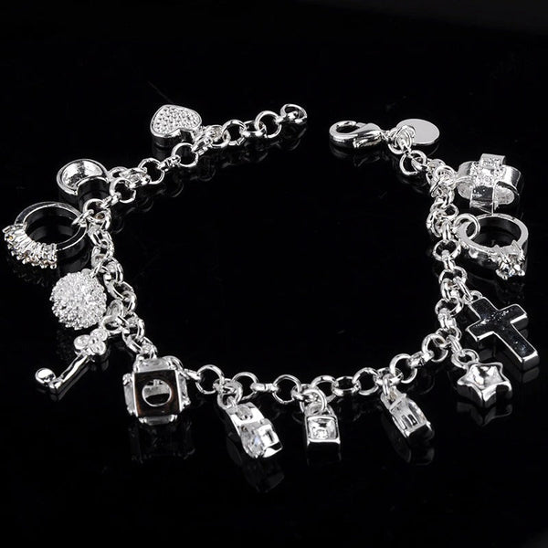 Modisches Geschenk für Damen mit mehreren Zirkonia-Charm-Armbändern
