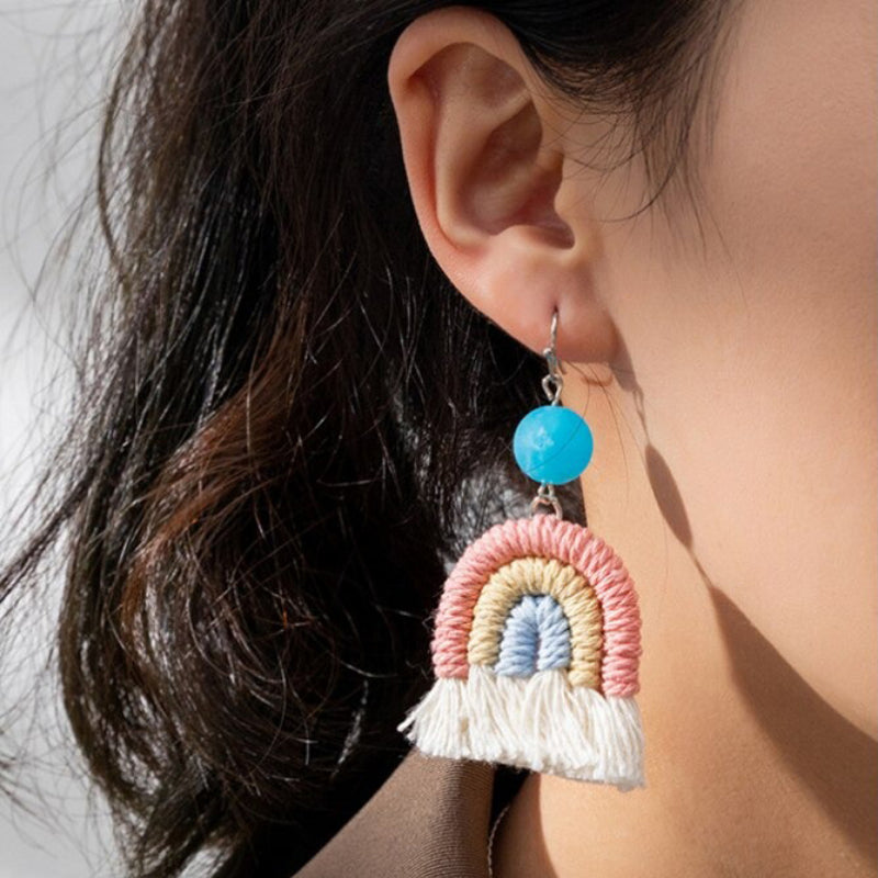 Handgefertigte Bohemian-Ohrringe mit gewebten Quasten im Regenbogen-Design für Damen