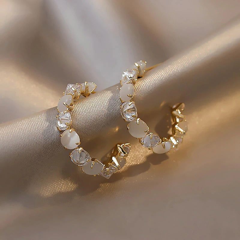 Edle klassische Creolen mit Opalschmuck für Damen