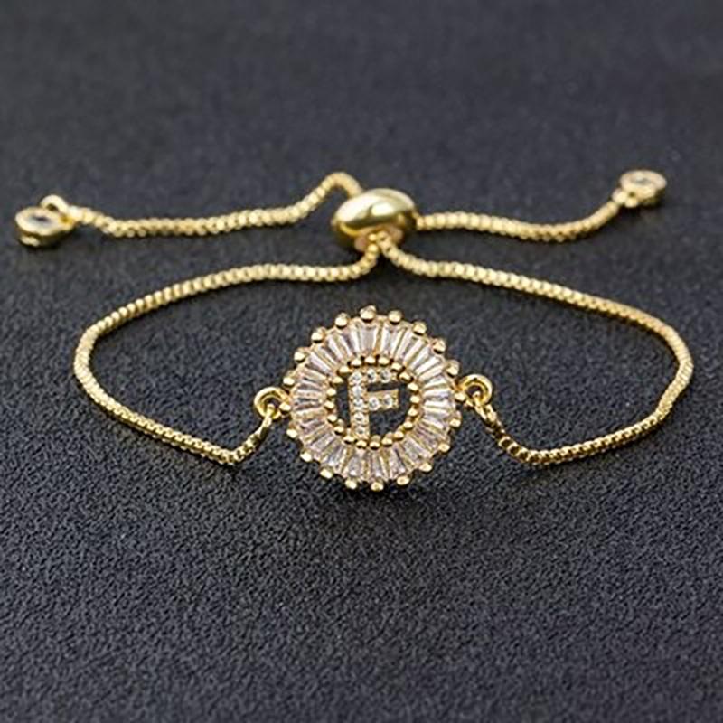 Zirkonia Bejewel Charm-Armband mit Anfangsbuchstaben