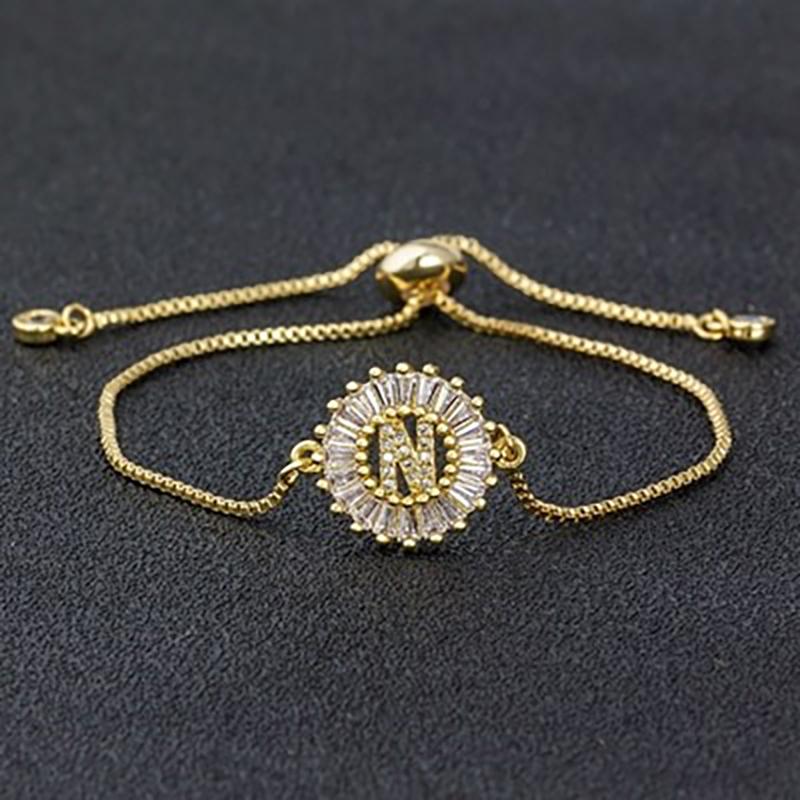 Zirkonia Bejewel Charm-Armband mit Anfangsbuchstaben