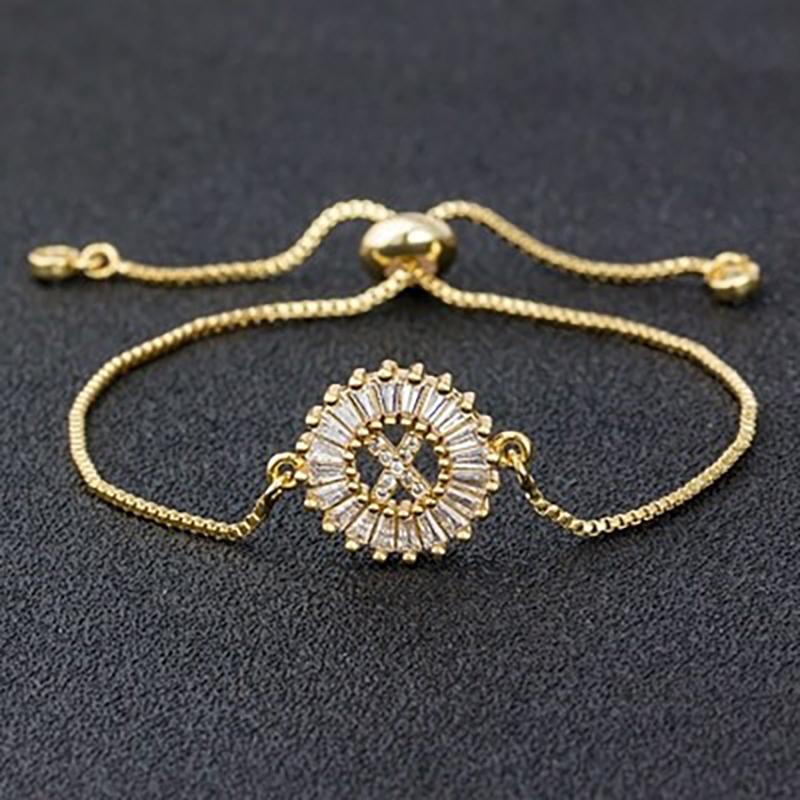 Zirkonia Bejewel Charm-Armband mit Anfangsbuchstaben