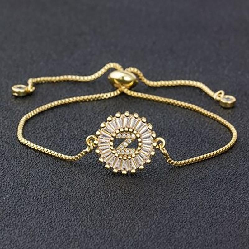 Zirkonia Bejewel Charm-Armband mit Anfangsbuchstaben