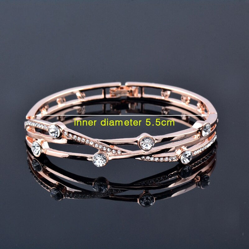 Mit Zirkonen besetzte Armreifen mit hohlen Manschetten