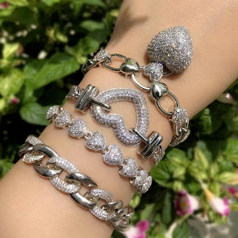 Armband mit Herzanhänger und Zirkonia