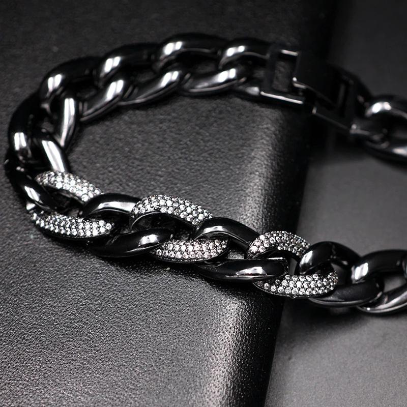 Armband mit Herzanhänger und Zirkonia