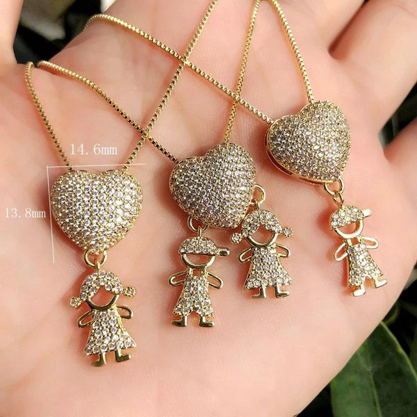 Halskette mit Zirkonia-Herz und Jungen- und Mädchen-Anhänger