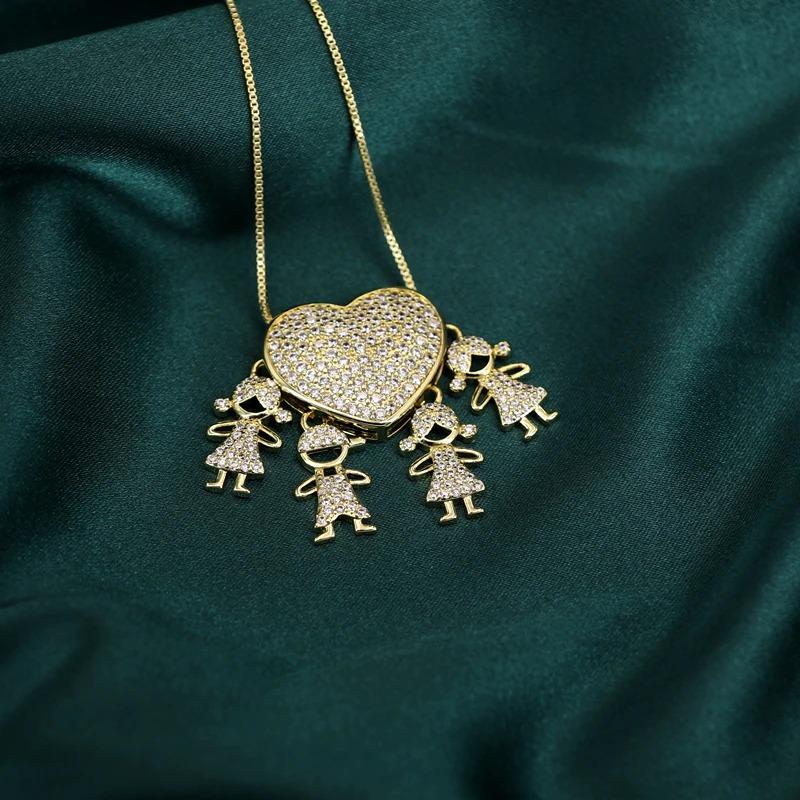 Halskette mit Zirkonia-Herz und Jungen- und Mädchen-Anhänger
