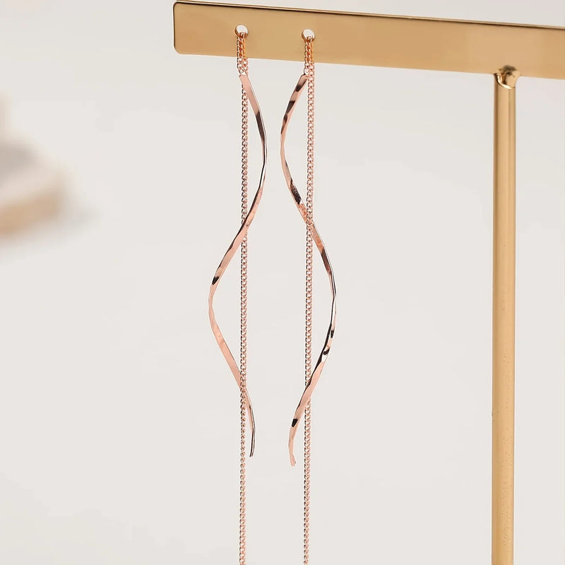 Hängende Fäden-Ohrringe in Gold, Silber und Rosé für dezente Eleganz