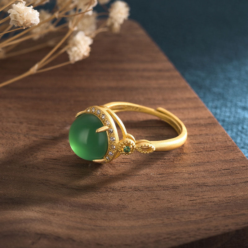 Carmiora-Glücksring aus grüner Jade